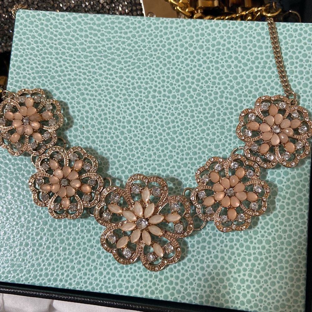 Flower Rhinestone Necklace